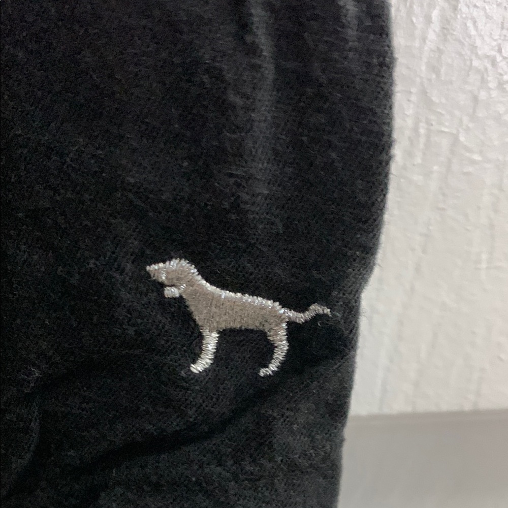 3/$19 PINK Victoria's Secret ‘Unwrap Me’ I only sleep in PINK Black Sleeveless - Picture 5 of 9